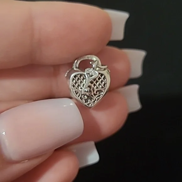 Heart Lock ✨️Charm - Picture 3 of 3